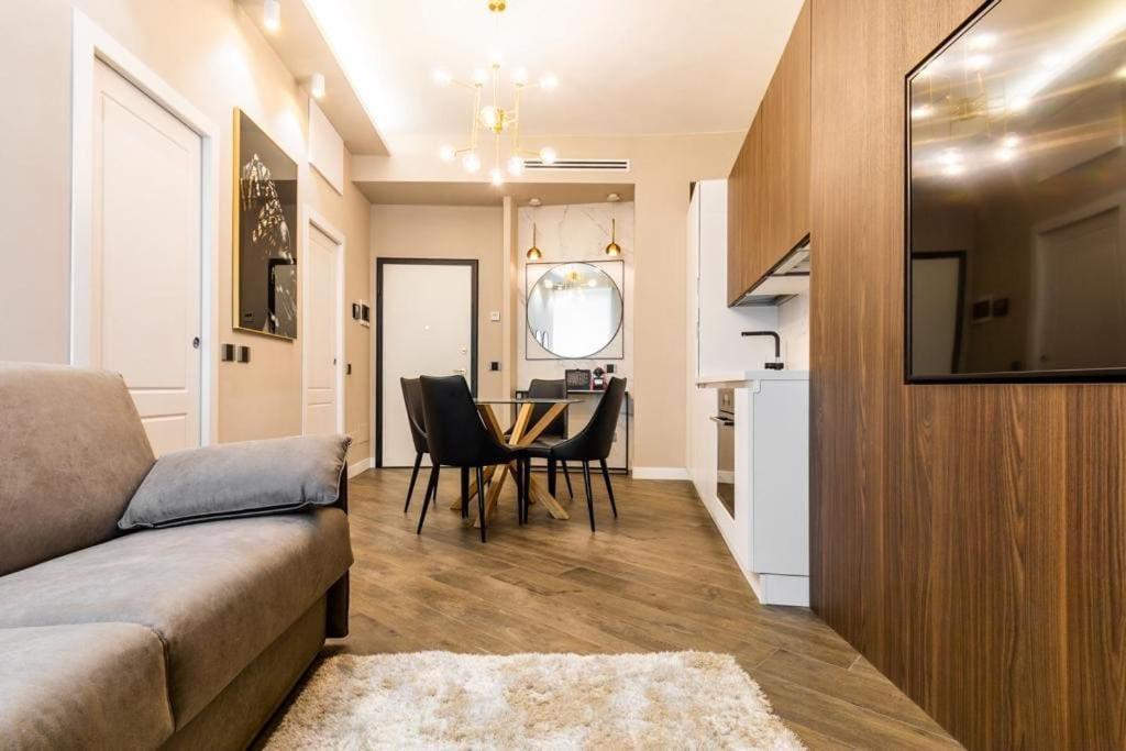 Appartement Dali Duomo Golden House à Milan Extérieur photo