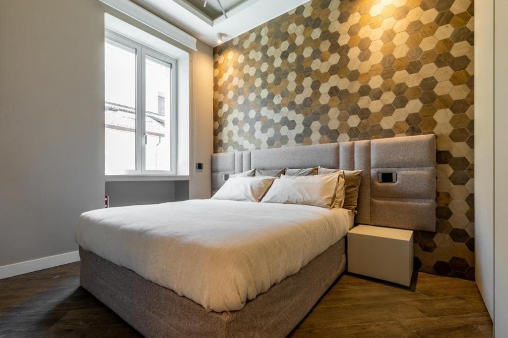 Appartement Dali Duomo Golden House à Milan Extérieur photo